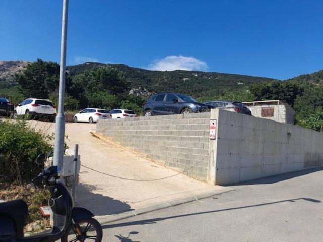 Ulica Dvori Narca 12 Apartment 4+2 Per. Башка Экстерьер фото